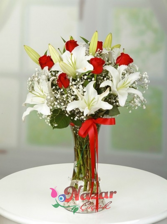 Gül ve Lilyum Arajmanı