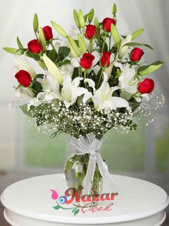 Büyük Gül ve Lilyum Arajmanı