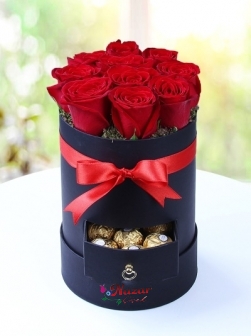  Kırmızı Güller ve Çikolatalar